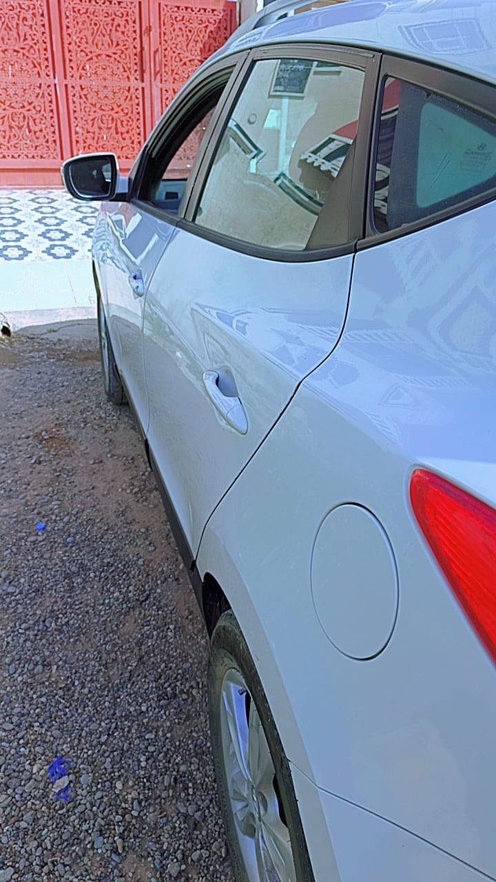 السلام عليكم توكسان موديل ٢٠١٢ رقم صلاح الدين شرط التحويل الضرر كما موضوح بالصوره شرط محرك كير بلادي السياره نظيفه مكان السياره تكريت

***********
