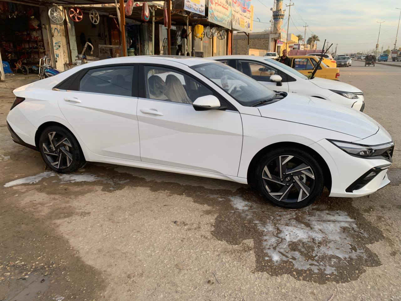 الإنترا 2024 ماشية 40الف
مكفولة كفالة عامه سعر ١٤٥ مكان نجف الاشرف
***********
