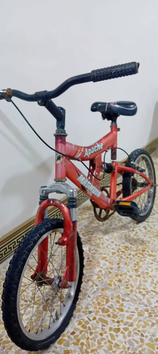 السلام عليكم بايسكل للبيع او مراوس باي شي بايسكل نضيف ومابي اي نقص عدا الجوب الخلفي حجم البايسكل 16 وادفع سعر عجبني ابيعك رقمي كورك. ***********
اسيا.***********
