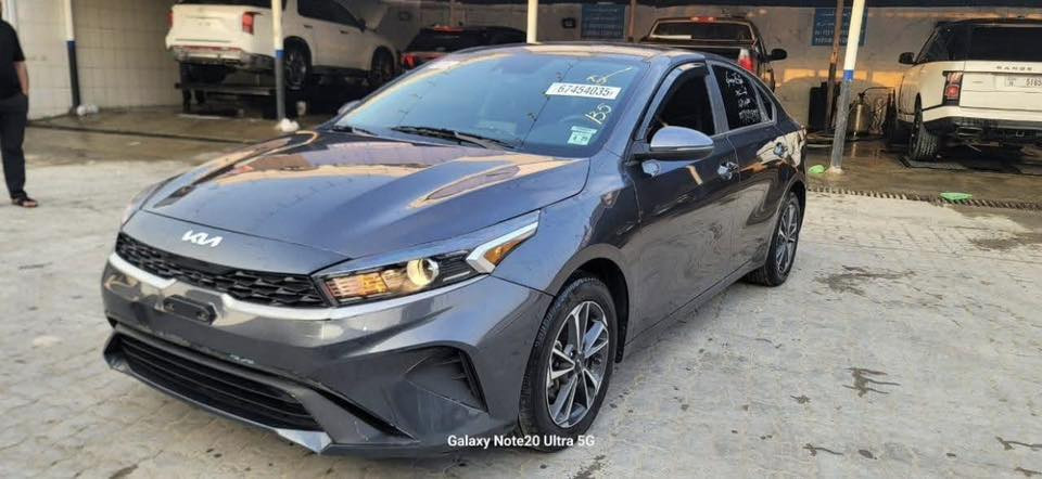 كيا فورتي    2024
حادثه فقط بنيد.  بيه كلير 
السياره كلش نضيفه 
مرقمه شهداء. كربلاء تدفع 200فقط تستلم لوحات 
مكان السياره كربلاء 
سعره 145وبيه مجال كلش قليل 
***********
