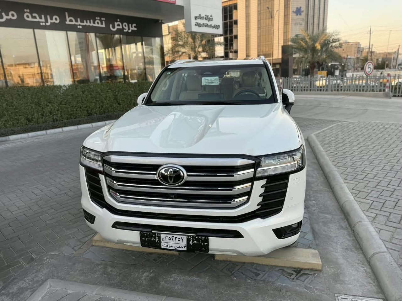 السلام عليكم 
للبيع فقط ونقدا لاندكروز ٢٠٢٥ زيرو مرقم بغداد بسمي ورقمها حلو مرتب شبه مميز 
Tss فول ام رادار امامي خلفي تحديد مسار اربع كامرات شاشه كبيره ساز ضمان للعلم اني ماخذها زيرو من شركه ساز مكاني بغداد 
***********
