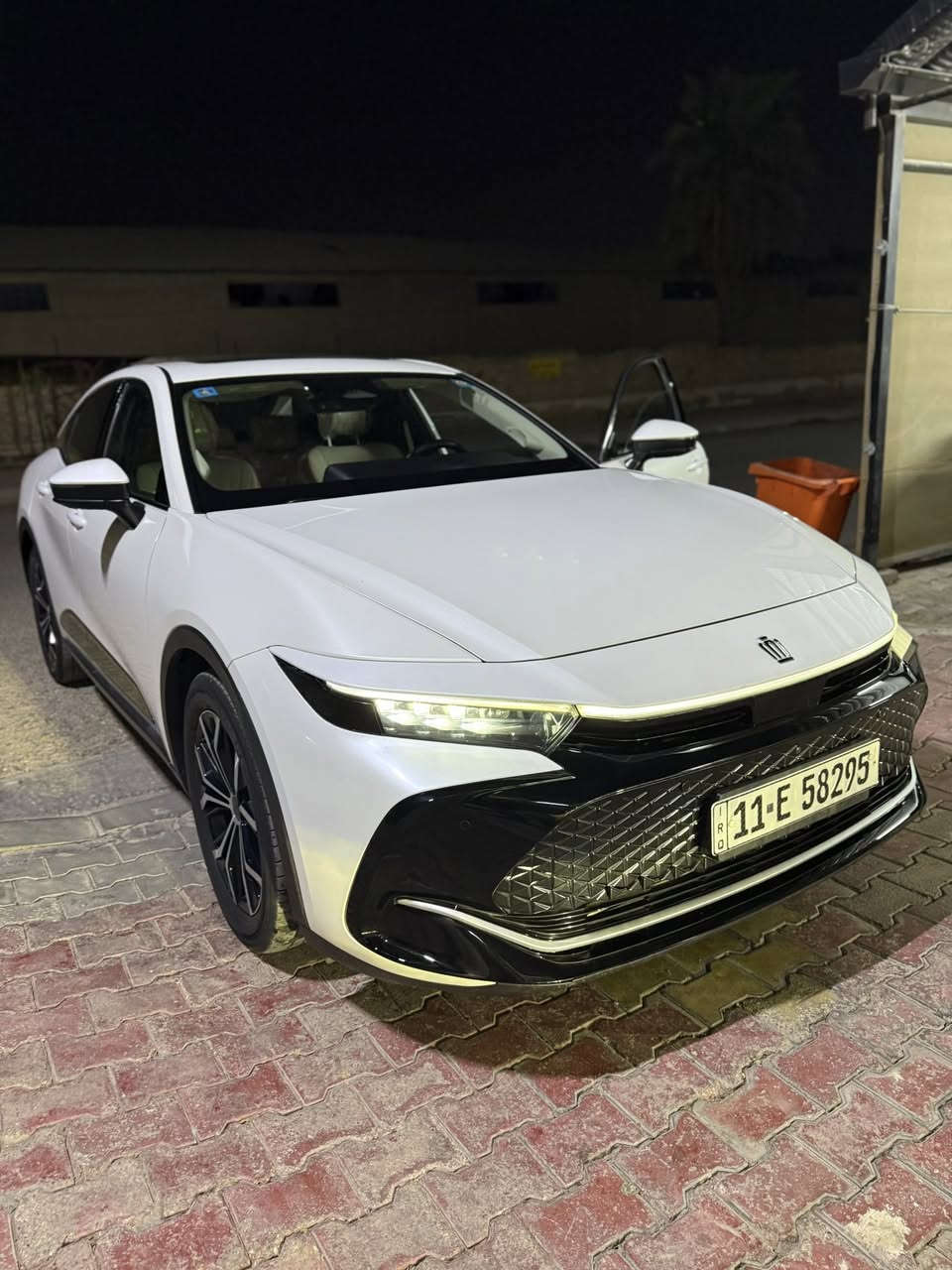 السلام عليكم

تويوتا كراون هايبرد 

موديل 2023 

ماشيه 62 ألف 

مواصفات 

بصمه 

شاشه 

كأمره 

تحكم ستيرن جهتين 

بصمه هند بريك 

قطعتين تبريد 

مكانها  الكوت 

السعر 320 بيها مجال 

رقمي ***********
***********
