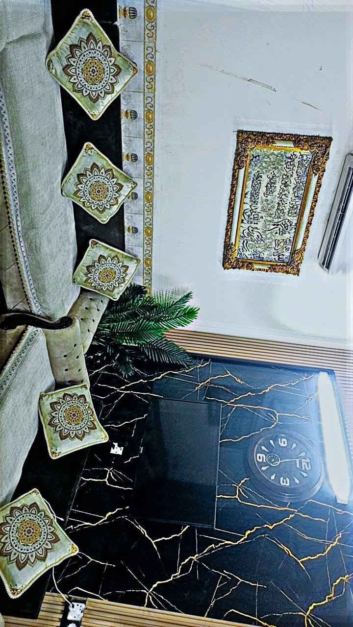 السلام عليكم مشتمل 50 متر للبيع الموقع الشعب مجاور محطه سما بغداد المشتمل قريب عشارع زراعي سند 25 سعره 85 مايرهم قسط الاستفسار ***********
