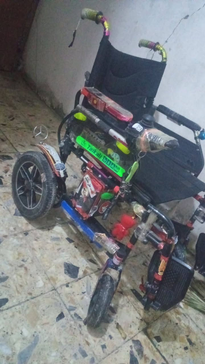 عربانه شحن نضيفه كلش حلوه
البيع السعر ٢٥٠وبيها مجال مكاني نجف 
***********
