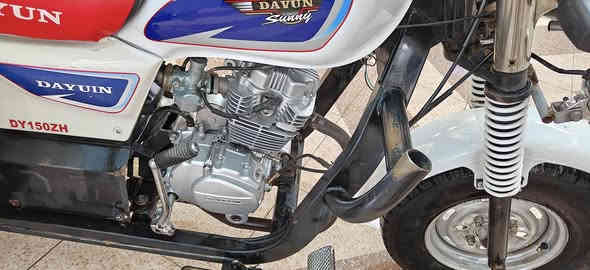 ستوته دايون 2018

لون ابيض 

شاصي مكفول 

رقم وسنويه مداور بنفس اليوم 

مكينه مكفوله جديده صارلها شهر ونص. 

كهربائيات كامله كله جديد 

تواير  نضاف و كلهن جوبلس. 

اكسن نضيف خير من الله 

صدر خير من الله 

البدي معمر وكامل باقي بس صبغ ولزكات 

من الاخير ستوته جاهزه من كلشي 

المكان ناصريه مركز 

***********  اي استفسار خابرني 

السعر 2750 وبيها مجال. ما متواجد  ع الفيس. فقط اتصال. او واتساب
