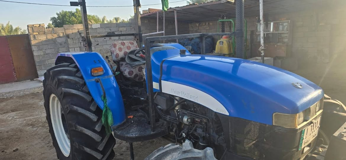 انيوهلند للبيع موديل ٢٠١٢ رقم واسط تحويل الشراي لاتصال عله الرقم ***********
