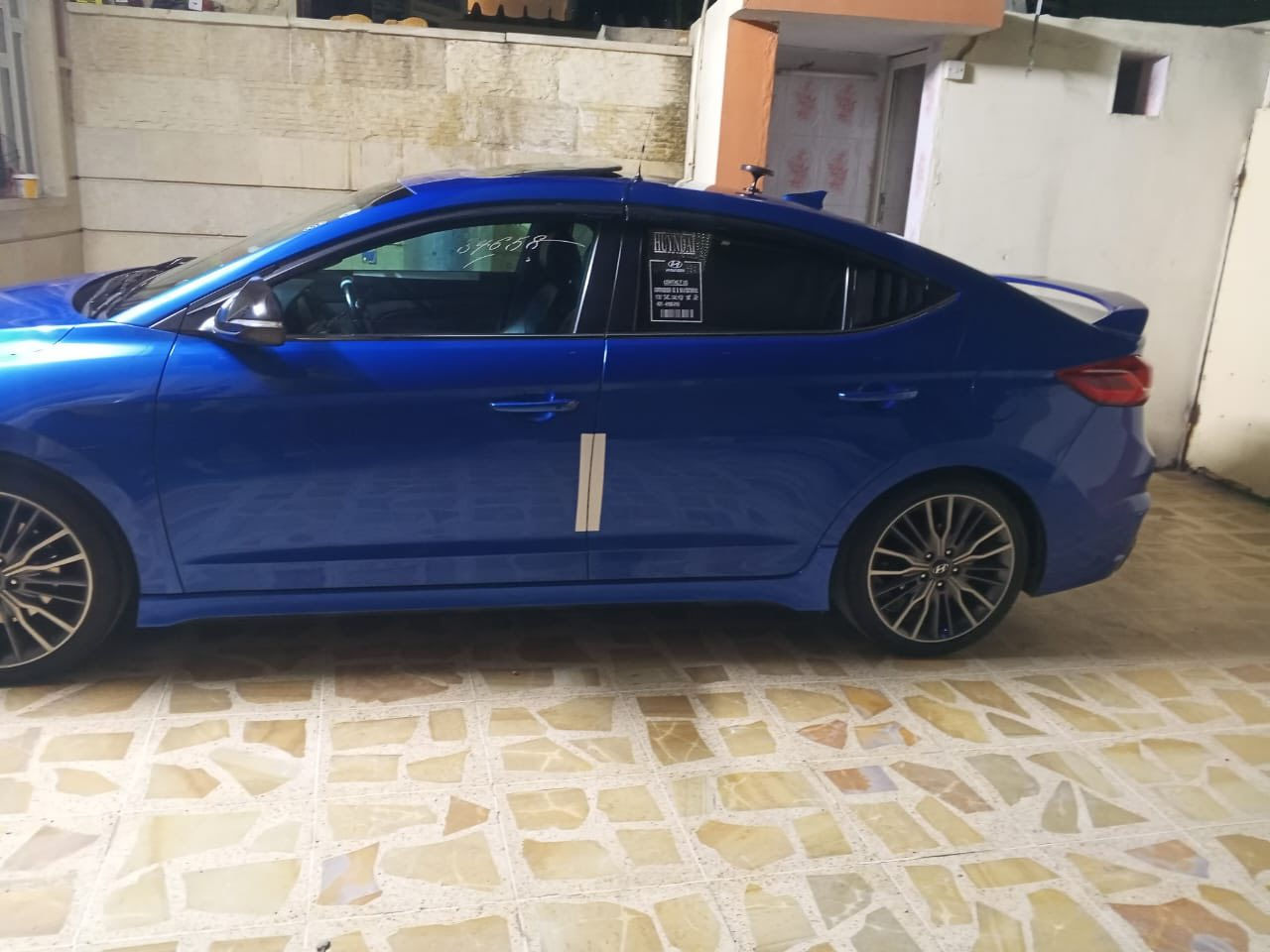 1شفتات ستيرن
2هيتر ستيرن
3كشنات جلد حار
4كامره 160درجه
5 ثالث انظمه قياده
6 سياره كلين بدون ضرر 
7.  6سماعات 
8وارد كندي 
9سياره رياضي سبورت 
10فتحت سقف 
11ويل 18شركه 
12تشغيل عن بعد 
13اشاره ترحيب
14صندوك ذكي 
15شرط شركه 
الرقم كورك ***********
اسيا ***********
الشراي يتصل عل رقم ويتدلل 
السعر خاص
