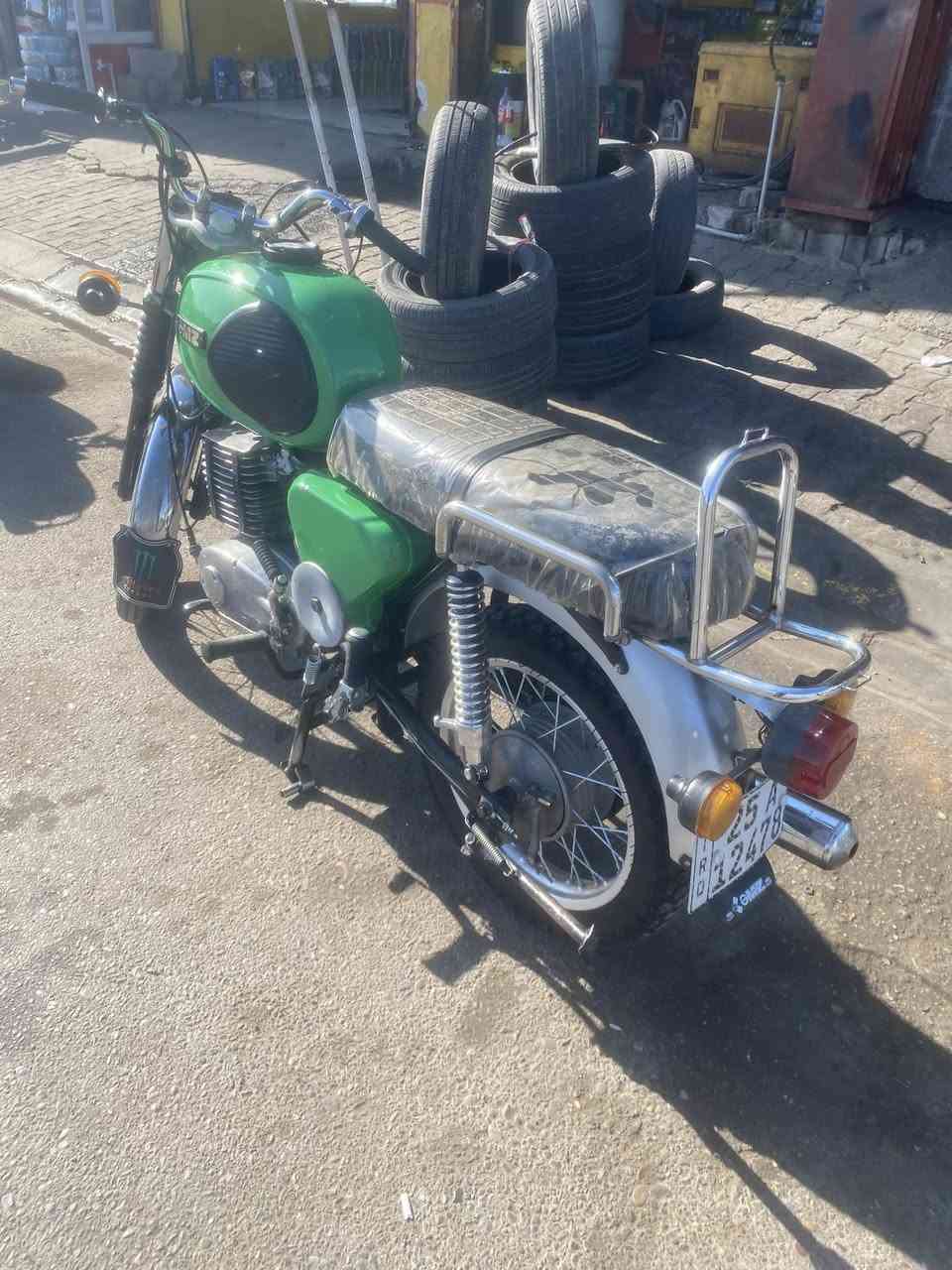 دراجه MZ موديل1981 للبيع مكفوله رقم انكليزي تحويل ثاني يوم رقم فقط اجاوب ***********
