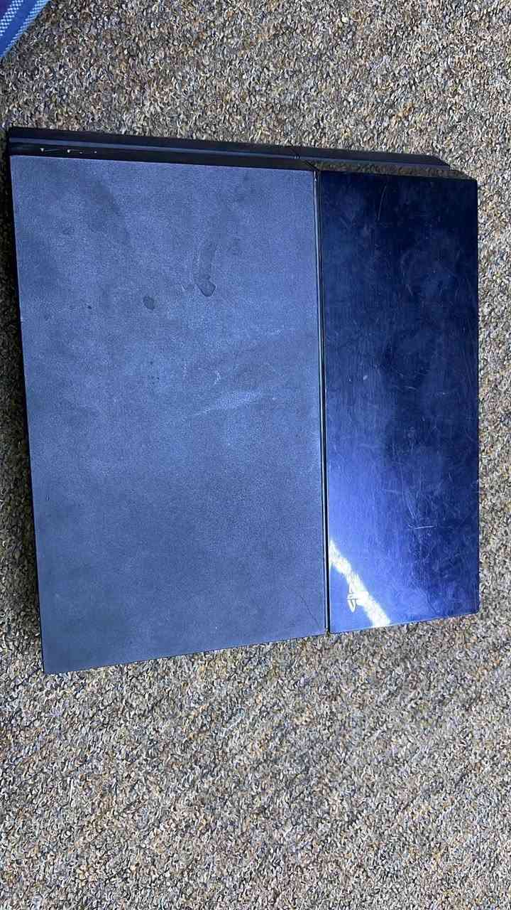 سلام عليكم
بلي 4 فات مع كامل ملحقاته و قرص واحد GAT 5 سعر 125 بي مجال لبيع و مراوس بي حساب بيس رقم الجوال *********** مكان نجف حي الوفاء   ملاحظه مفتوح منضف...
