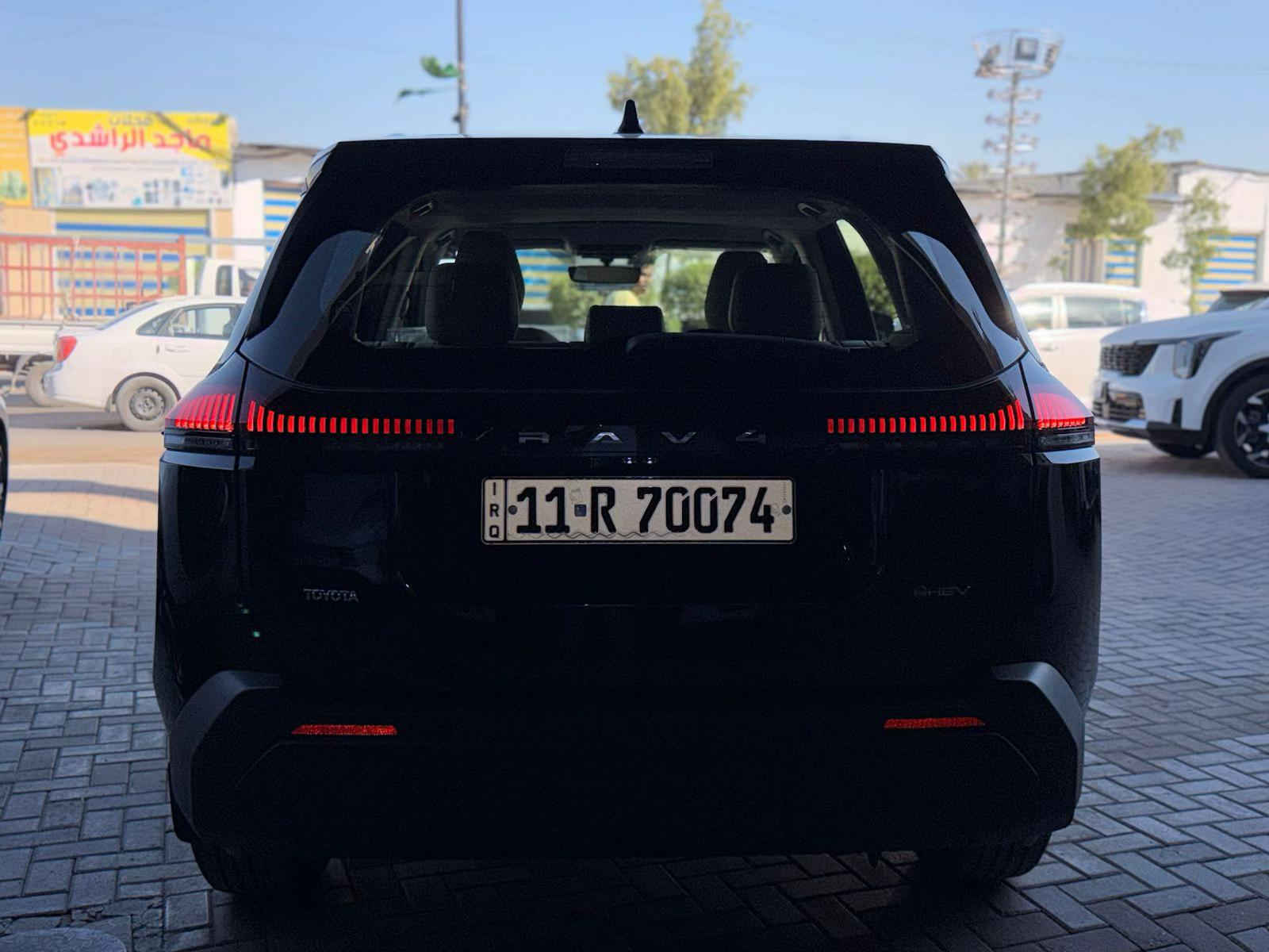 #المرغــوب_بالسـوق_العراقـي . 🇮🇶  وصلت حديثاً 🔻 🔥 TOYOTA RAV4 2026 🔥 الفخامة اليابانية + الاعتمادية + الأداء الاقتصادي ✨ إذا تدور على SUV عملية وأنيقة بنفس الوقت فالـ RAV4 2026 هي الخيار المثالي 😍 #تـويوتـا_راف_فـــور_2026_الجديدة_گليـآ..  نسخة الهايبرد : // ضمان الوكالـة 🔻باللون الاسود الملكي 💣 متوفرة بـشركة اسماعيل البلداوي لتجارة السيارات 🇮🇶. --------------------------------------- 📍 العنوان: بغداد – معارض جكوك – قرب بوابة الكاظمية 📍 المعرض: شركة إسماعيل البلداوي لتجارة السيارات 📞 للاستفسار والتفاصيل: *********** 📩 أو تواصل معنا عبر رسائل الصفحة بكل سهولة #شركة_اسماعيل_البلداوي_لتجارة_السيارات #        #عروض_السيارات #بغداد 

