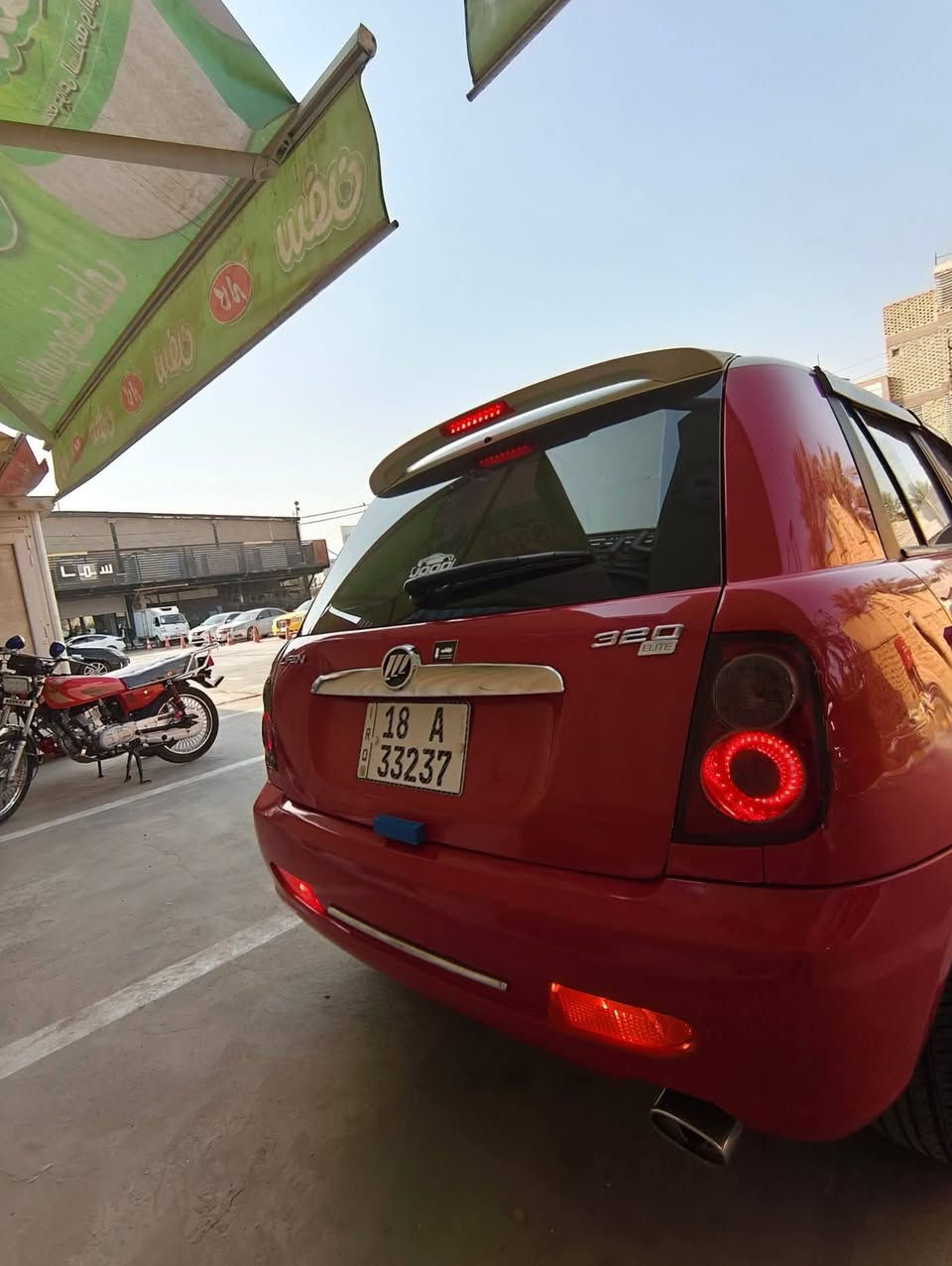 السلام عليكم سياره ليفان للبيع السياره نظيفه من دواخل وخوارج فقط بيها خياسات من مكان بسيط السياره رقم حله بأسمي تحويل ثاني يوم ومكانها النجف السعر 45 وبيها مجال قليل رقم ***********
