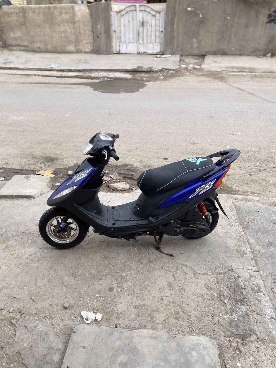 السلام عليكم دراجة ماكس عدلة مستعجل على بيعتهة مكينة نضيفة 49 رايدهة ب500 وبيهة مجال


**إذا كنت صاحب هذا الإعلان وتريد حذفه لأي سبب، رجاءا أرسل رسالة إلى الدعم الفني**