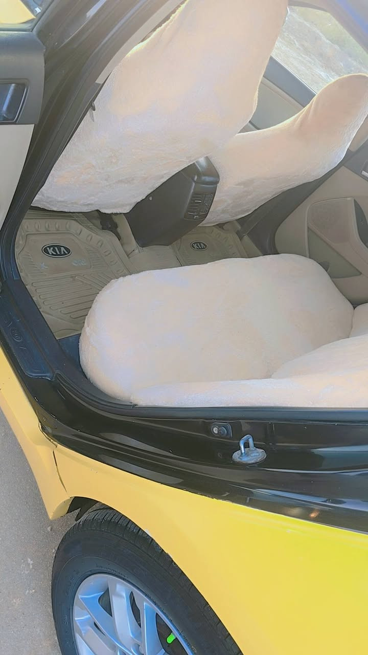 كيا اوبتيما مديل 2012
فول موصفات عدااا البصمه مكفوله كفاله عامه صبغه وحده
تبريد قطعتين مري شفط تبريد لمس فول تحكم 
مكينه 2400 لا تنقيص ولا تبخير كير شرط حداديه تبريد ثلج تخم تاير 
سنويه ل غايه 2030 توها داخله هزه مصفره هيه وغرامات 
السعر 125
مكاني السماوه 
***********
