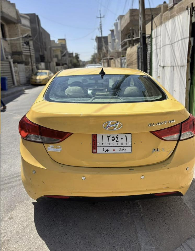 السلام عليكم
النترا( ٢٠١٣ )امريكي مضلع
رقم بغداد 
السيارة فول مواصفات عده البصمه
تحكم ستيرن جهتين
حساس خلفي 
فتحه 
تدفئه كشنات الامام والخلف
اشاير بل مري
سويجين
حادثها من امريكي مرفق بل صور 
ضربتها داخل العراق الجاملغ والصندوك ﯡ  
فقط بل بجم خفيفه
وقبق الصندوك واضح بل صور كذالك
السيارة من الداخل نظيفه جداً
نقوصاتها: يرادلها صدر والكمبريسر بي مشكلة 
 
 (مكينه جديدة)

كير مكفول
سعر السياره ٩١ ورقة بيها مجال
مكاني. بغداد الدورة 
***********
