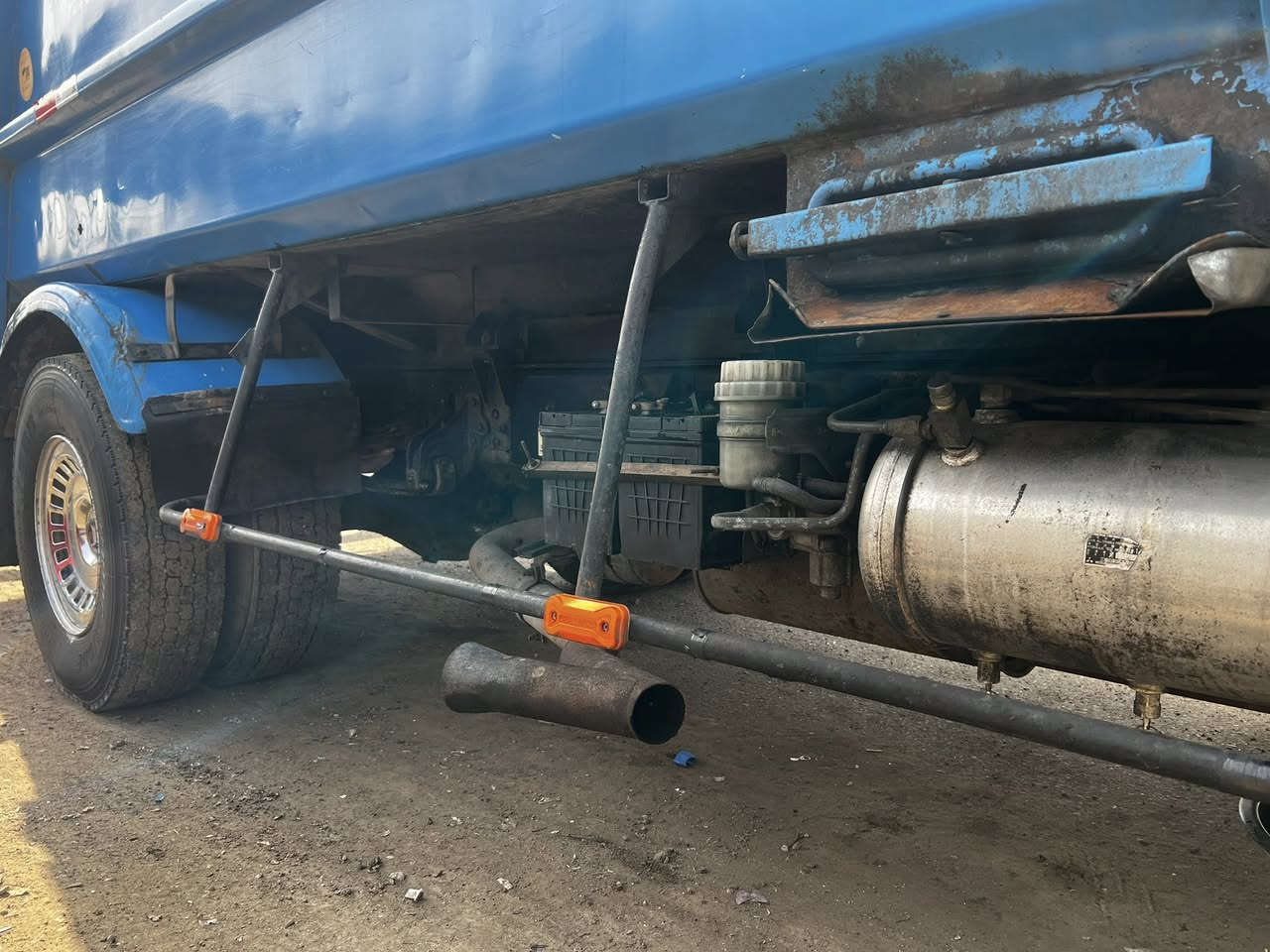 سلام عليكم 
كابسة فوصو للبيع 
سيارة معروضة هية وشغلهة 
سيارة جديدة معنة الكلمة كاملة من كلشي كبل لشارع
ماكني البياع 
رقمً ***********
شراي اتصل خاص مغلق
