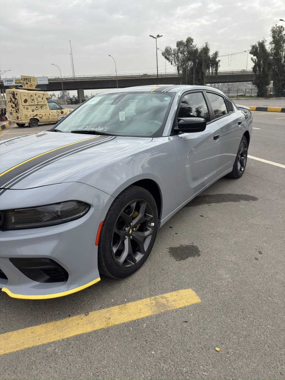 السلام عليكم للبيع 
 استخدام شخصي اقرأ التفاصيل ماعذبك  ولا أخليك  تخصر مكالمه 
للبيع ……
دوج تشارجر Dodge charger 
فه sxt plas
موديل 2022
اللون سمنتي المميز 
رقم اربيل الدولي باسمي سنويه ل سنه 2030
هزتها انتهت بشهر الواحد رقم مميز وحلو 
سعه المحرك 3.6لتر 
عددالاسطوانات6 بقوه 292حصان 
دفع خلفي 
رقم الشاشي مرفق بالصور ضررها حلو
ضررها …..
جاملغ اليمين فقط ،والباب الخلف السايق والجاملغ اكلير امريكي
بيها 3رصعات ماملعوب  بيها من اخذتها بالسقف ترجع بي دي آر اثر التحميل  بالشحن أو الكونتيرا 
بيها فحص من مركز 4*4فور باي فور بأربيل سونار 
مواصفاتها 
كشنات جلد حار بارد كهرباىي
كشن خزن 
حساسات خلفيه إماميه 
سلايت 
بصمات عدد 2
استيرن هيتر 
مري هيتر
حساس كير توقف عند فتح الباب 
تشغيل عن بعد 
ويل كب 20 
محرك كير دواخل غرفتها كلها احلى من الصور 
مكان السياره موصل الأيسر كوبون بانزين بيها 

السعر الاتصال *********** بي واتساب
