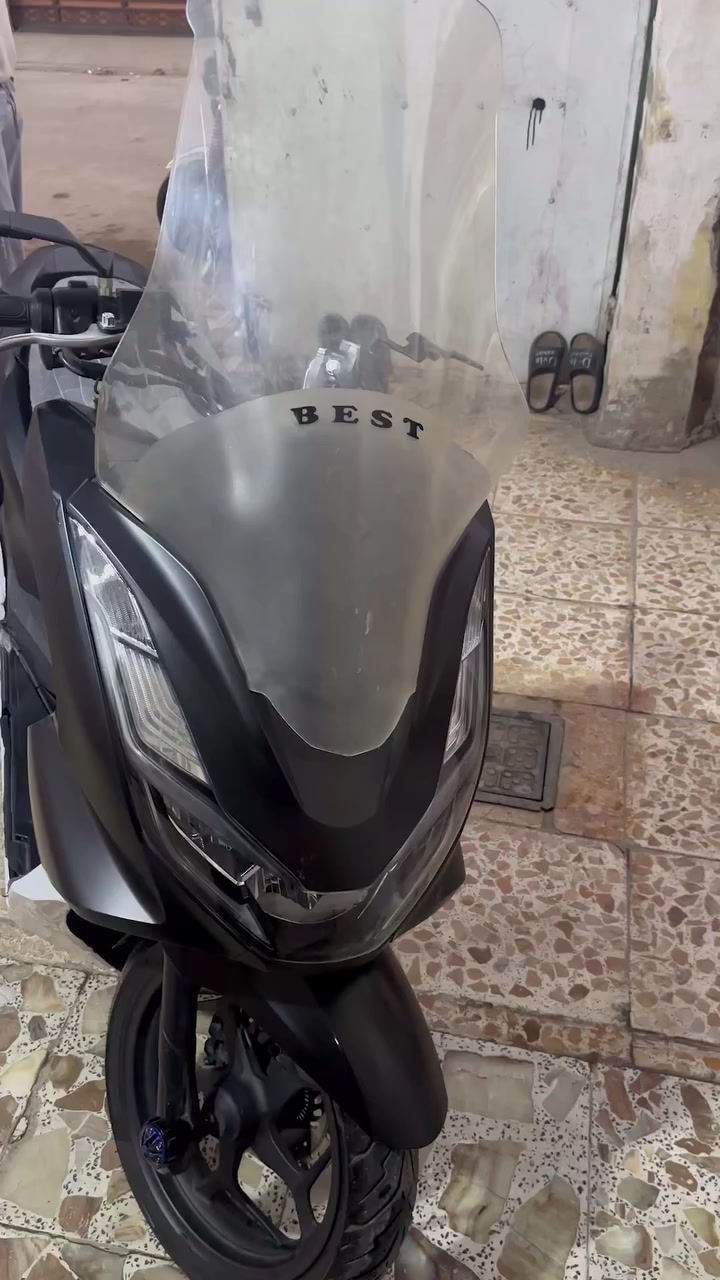 سلام عليكم
دراجة ماليزي PCX 

يدات هيتر 🔥

نظام ABS🌧

جامه طويله بلاديه 🏍

حساس ازدحام (A)

ماشيه ٤١الف 🚶‍♂️

دراجة مال جناي ماخذه من رمبه من لفلاح عل ايدي مو مال شارع بلاديه برغي واحد ممفتوح بيه 

وبيه ضربه موضحه بل صوره بسيطه 

السعر ١٦ وبيه مجال 

للاستفسار رقم ***********

***********

