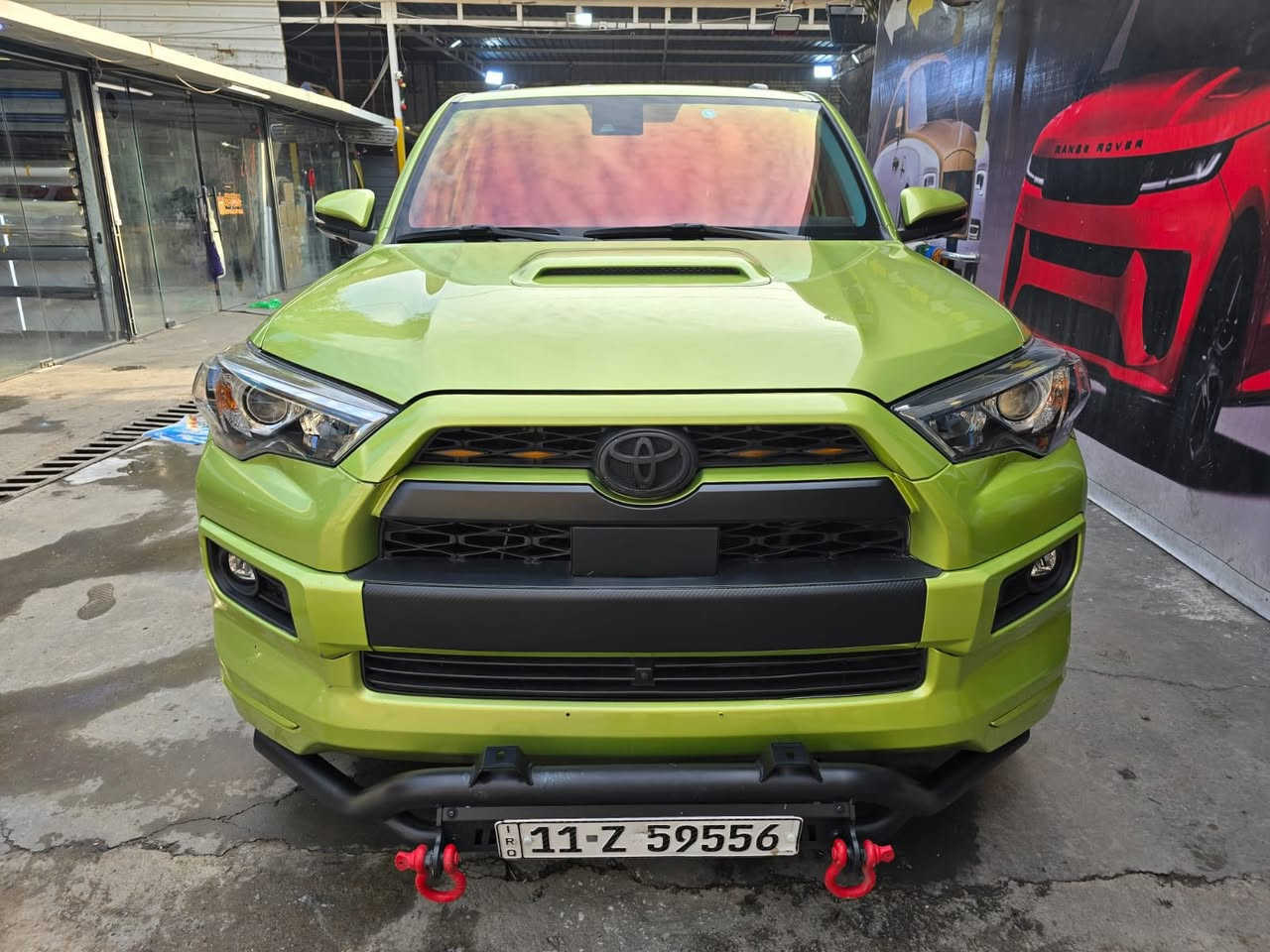 السلام عليكم
تحية طيبة لجميع الموجدين 

السيارة للبيع 

بأختصار حادثها واضح وتعديل حلو على السيارة 

ربع دعامية فقط صبغ 

وتعديل بسيط بالشاصي الايسر 

سعر السيارة قيمها بلي يرضي الله 

اني مستوردها وباسمي 

موديل 2023

لحد هسة ماشية قريب 21 الف كيلو وليس ميل 

موجودة السيارة بالكرادة 

واي استفسار تتصل عليه وبلي يرضي الله ابيع السيارة 

لأن جاي السوگ كلنا نعرف مخربط 

السيارة لونها مميز ونادر هاللون ماشاء الله

رقم تلفوني ***********
