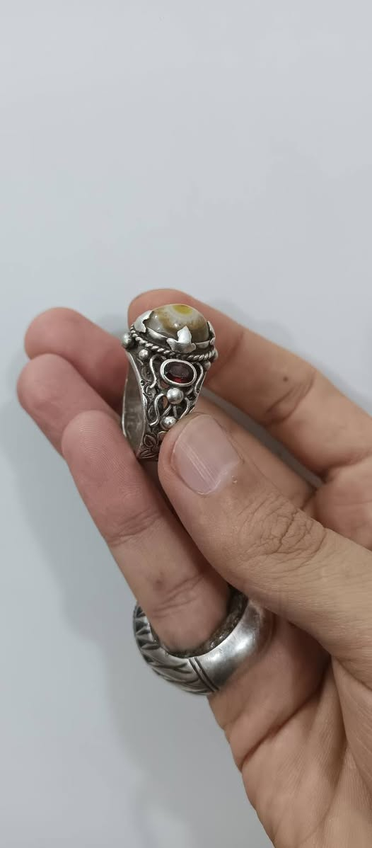 صياغه صفري قياس 24,وزن خاتم 18/500 غرام توصيل متوفر كل محافظات العراق سعر قفل 165 الف


**إذا كنت صاحب هذا الإعلان وتريد حذفه لأي سبب، رجاءا أرسل رسالة إلى الدعم الفني**