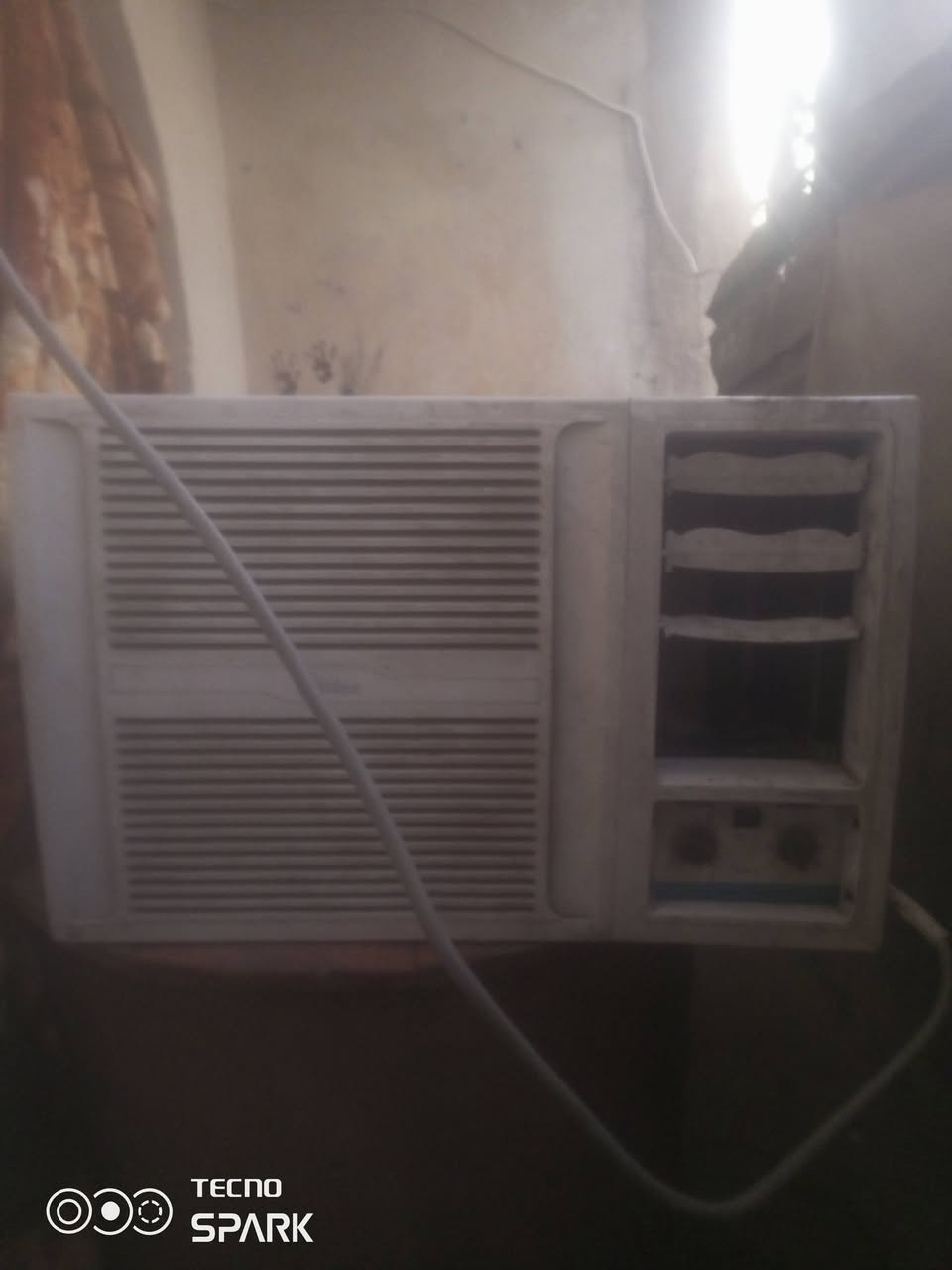 مكيف اخو الجديد نظيف احلى من صور للبيع مكاني بغداد مدينة الصدر 
*********** بي واتساب 
ب250
