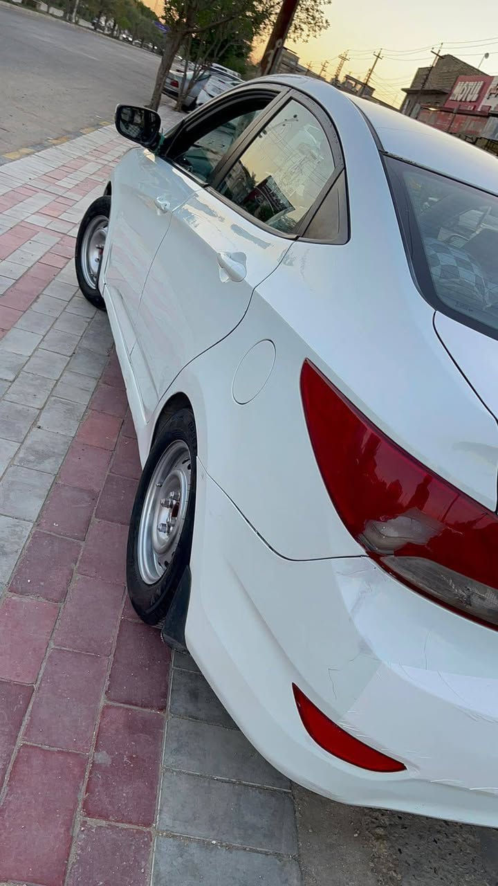 سلام عليكم اكسنت موديل 16 مكينه 1600 رقم بغداد مداور  سياره نضيفه كير مكينه تبريد حداديه كهربايات كلهه جاهزه كبل لشارع مكان نجف بيع مستعجل 78وبيهه مجال اني مكلف بنشر هاذ  رقم صاحب سياره  بي واتساب هم ***********
