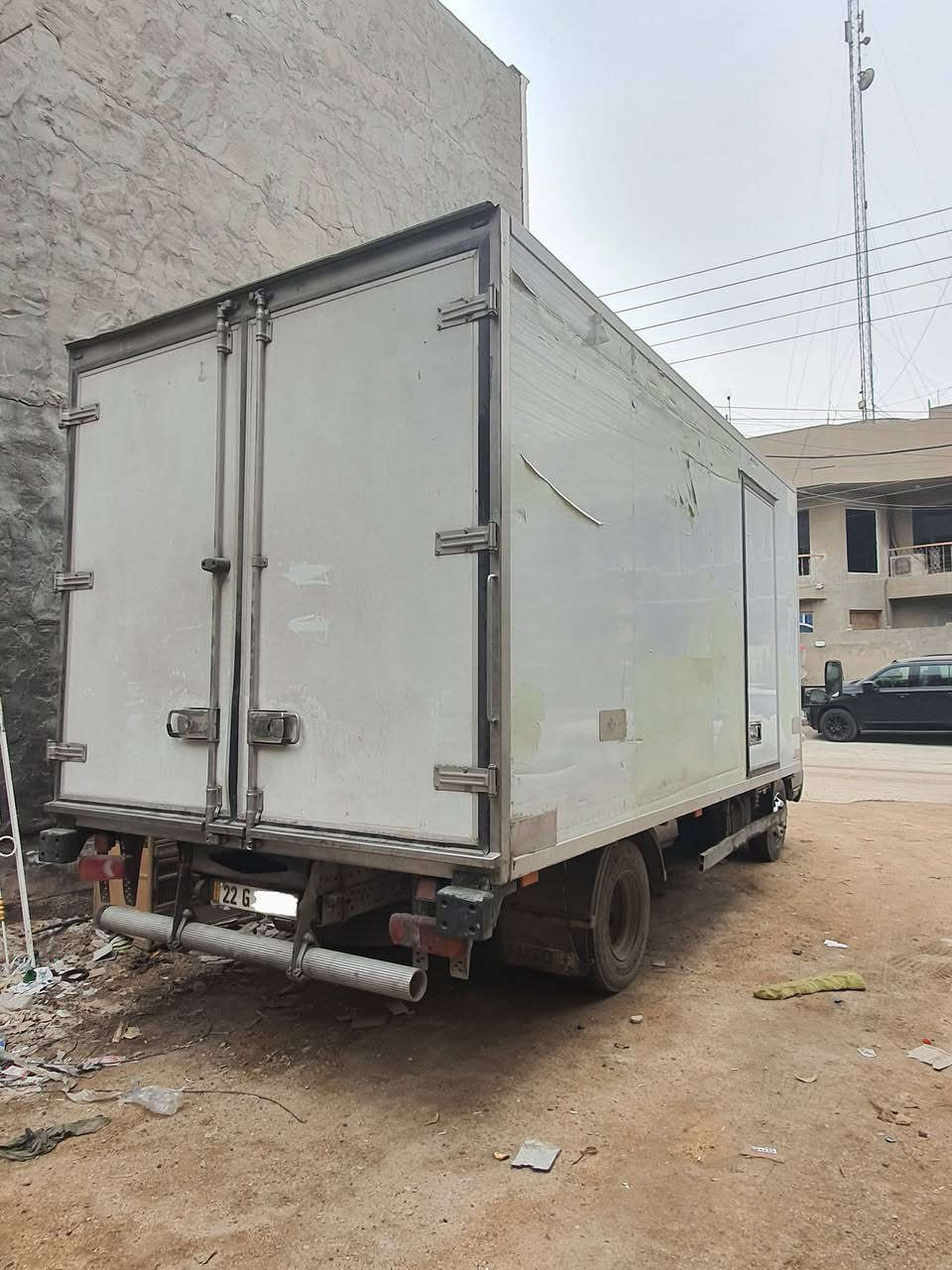 السلام عليكم شباب
-------كنتر أوربي براد 2011 للبيع--------
🔴الطول البراد 5 متر والعرض 2.60 متر والارتفاع ايضاً 2.60 متر ، والبراد منفصل

🔴والسياره بلاد بدون صبغ او تكحيل،

🔴المحرك سوبر مفتوح بمّ و نوزل والكير مالت زيرو 6 نمر 

🟠المحرك مجفت جديد قبل شهر وراجع ستندر اصلي بلادي 

🔺️رقم اربيل بأسمي السيارة 

💲السعر 250$ 

رقم موبايل للاستفسار: *********** 
-ابو حسين-
المكان البلديات بغداد
