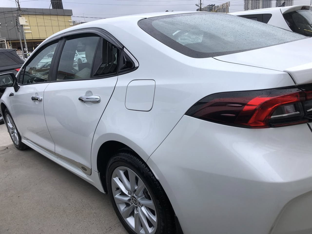 سلام عليكم عندي تويوتا كرولا للبيع موديل ٢٠٢٣ خليجي شركة ساز مواصفات جديدة جدا مكفول من كلشي سعر ١٧٥$ قابل للتفاوض العنوان السليمانية استفسار عن ***********
