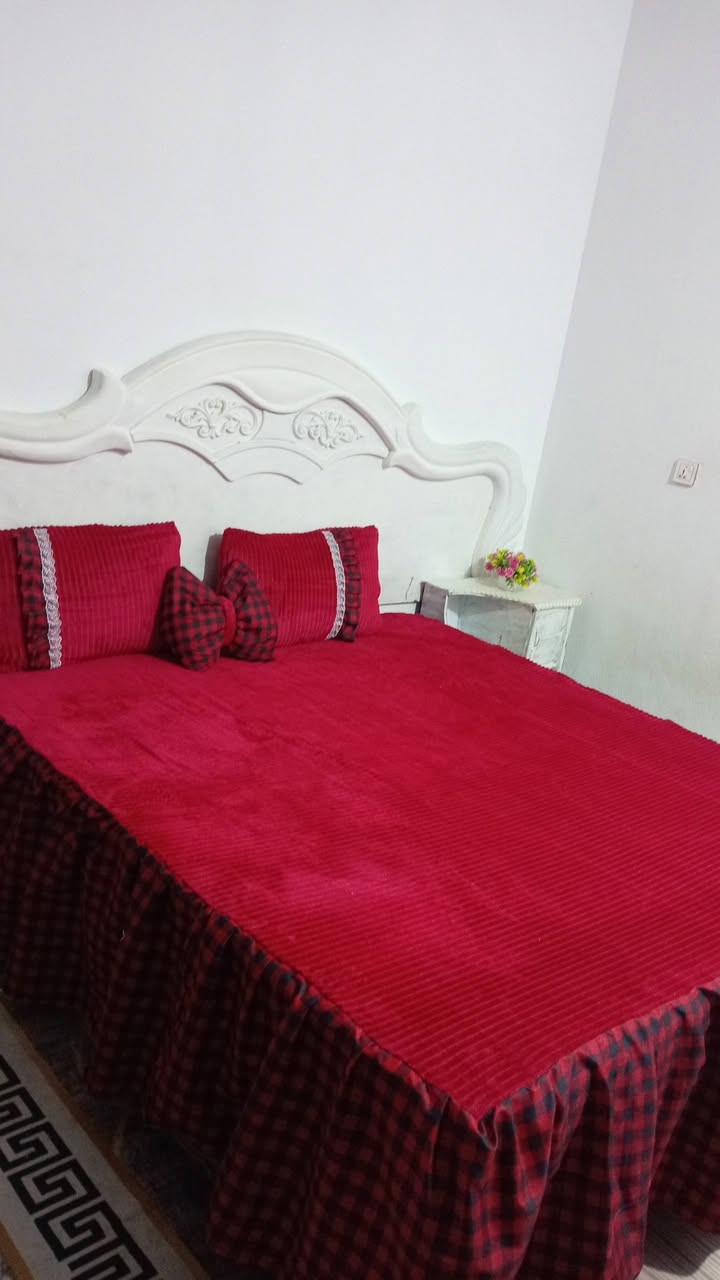 فرشه نفرين ب٢٠ الف يتوفر توصيل الحجز واتساب ***********
