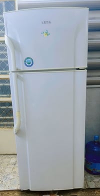 ثلاجة • شغالة • مصلّحة