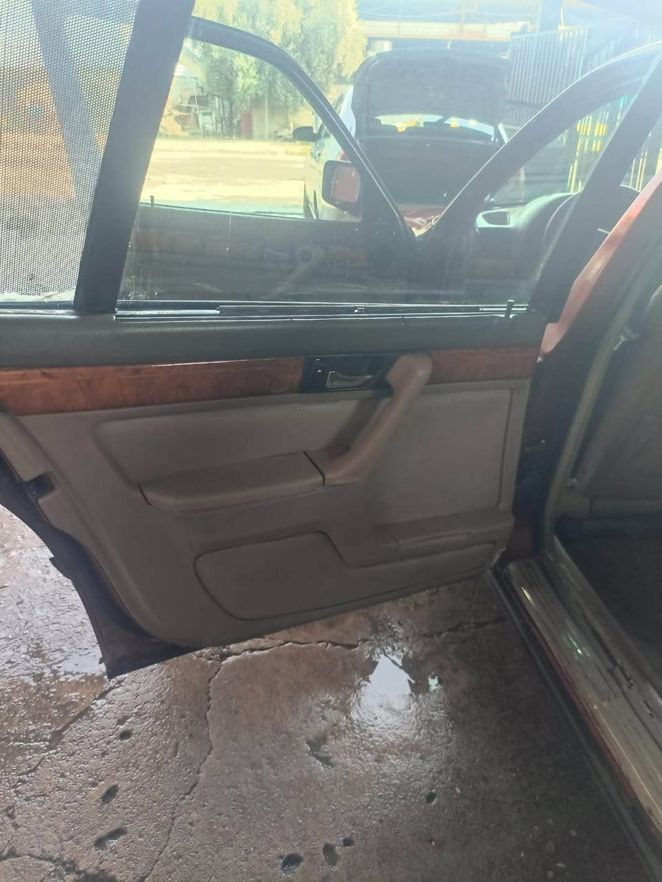 محرك كير  جديد مواصفات فول بس مو دبل جام تبريد ثلج محرك 8 بستن طخم تاير جديد طخم متوسط صبغ عام جمالية يحتاج بولش بعض التقليم سياره حلوة الاتصال فقط *********** موصل  للعلم رقم دولي بغداد وإنا صاحب العلاقة تحويل ثاني يوم إذا اتحب Singapore
