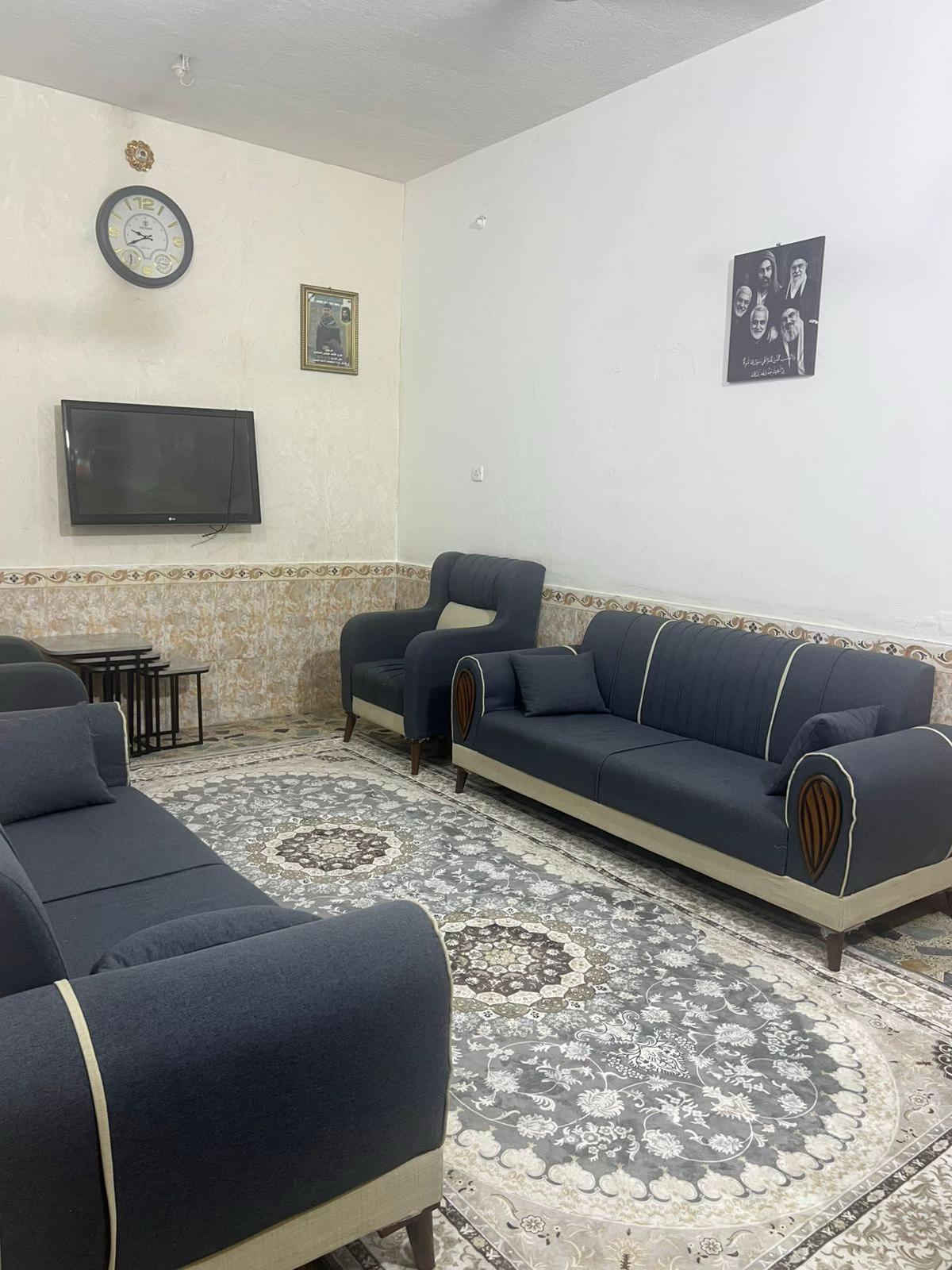 بيت للبيع طابو حي الحسين الجديد شارع الناظم فرع مخبز  الرسول  المساحة 150 م  الطابق الاول استقبال ومطبخ وصاله وغرفة وصحيات داخليه وخارجيه طابقين الطابق الثاني مبني غرفة وصاله وصحيت فقط ***********
