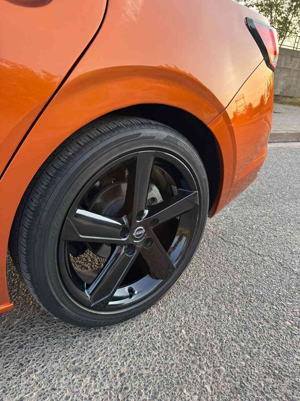 نيسان سنترا شكل جديد 2024
ماصوفات SR
بصمه
شغال
كوشن جلد داخل قيسي
صقف اسود
ويل 19اويل اسود
شاشه كبير
كوشن ايتر
استرن  ايتر
سياره فول مابعد فتحه
سياره مو عام صبغ ايبع عام 
دواخل كل شرط ايرباكات شرط
سياره شرط تحويل وكاله
سياره موجوده عقره 
سعر121$بي مجال
*********** اكر, نينوى
