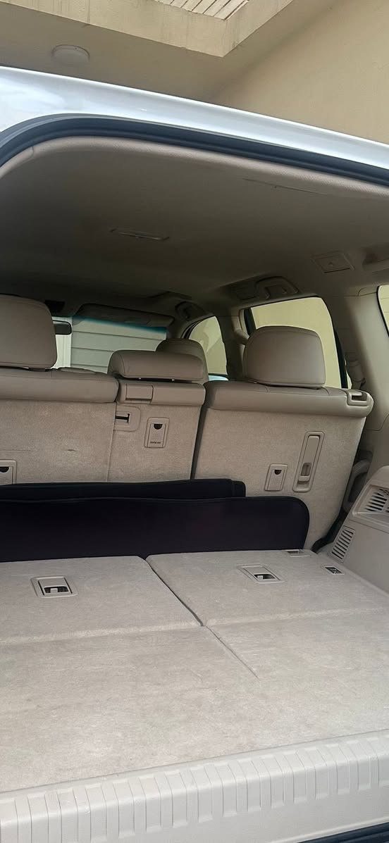 السلام عليكم تويوتا برادو 2023 فئة TXS خليجي وكالة ساز ام ضمان   مكفولة كفالة عامة من ضربة وصبغ وبارد وشخط و الرقم اربيل الجديد تحويل فقط ثاني يوم فول 1/1 مكان سيارة صويرة ترهم مراوس
السيارة كفالة عامة بدون اي ملاحظة وشرط السونار و السعر هو   473الف دولار بيه مجال 
بصمات 2 وتشغيل عن بعد وسلايد و كراسي 
كهرباء وجلد  ***********//***********
