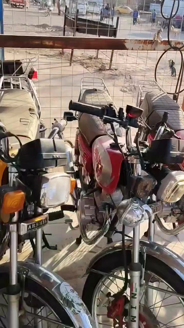 معرض عزام الخويلدي
ناصريه قلعه سكر
***********
دراجات وراق اصليه شرط ترقيم
سعار حلوه كلش
تدلل شباب والله
