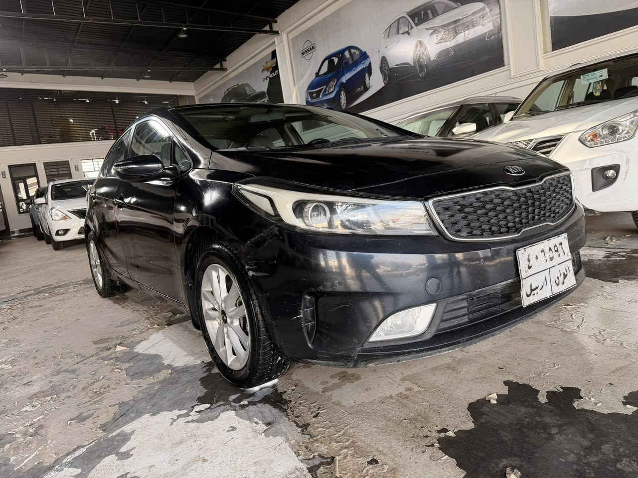 السلام عليكم
سيراتو 2017 خليجي مكينة 2000 

السعر 110 قفل وعليها غرامات 700الف تنزل من سعرها

الون نيلي على سواد 

حساس امامي خلفي 

مود درايف 

قطعتين تبريد 

مري شفط 

كروس سرعة 

فول تحكمات 

3 قطع صبغ كير مكينة تبريد كفالة 

مكانها النجف الأشرف 

***********
