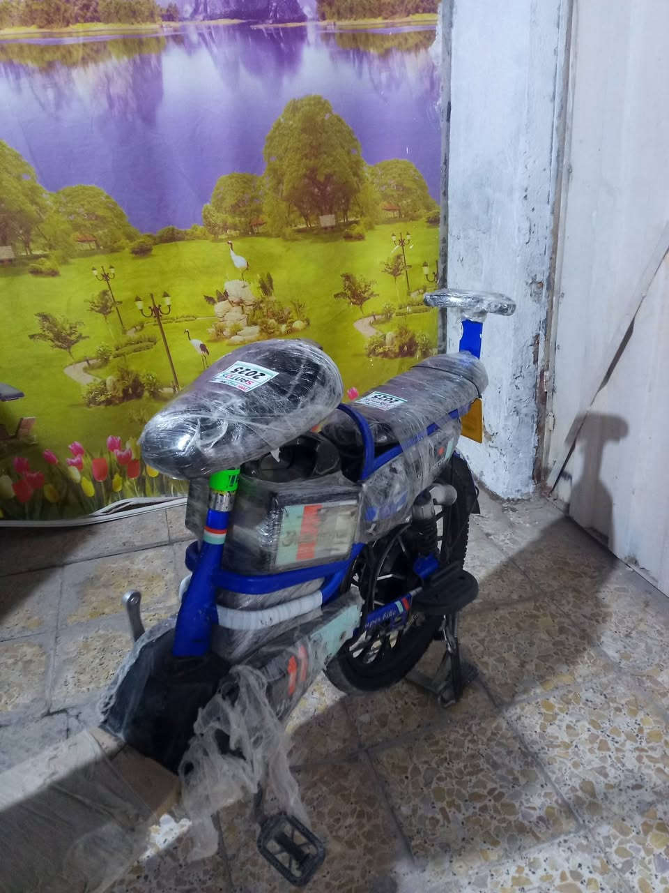 ***********سعر 250وبيه مجال مستعجل على بيعته عدي مريض 
دراجه شحن

 وسويج 🔑

 اريد ابيعه سرعه55 حقيقي تمشي40 كيلو شحنه الوحده 

هورن📯

 لايت عالي ناصي🚨

  قفل سرج 

مكان النجف / حي ميسان 📍

***********
