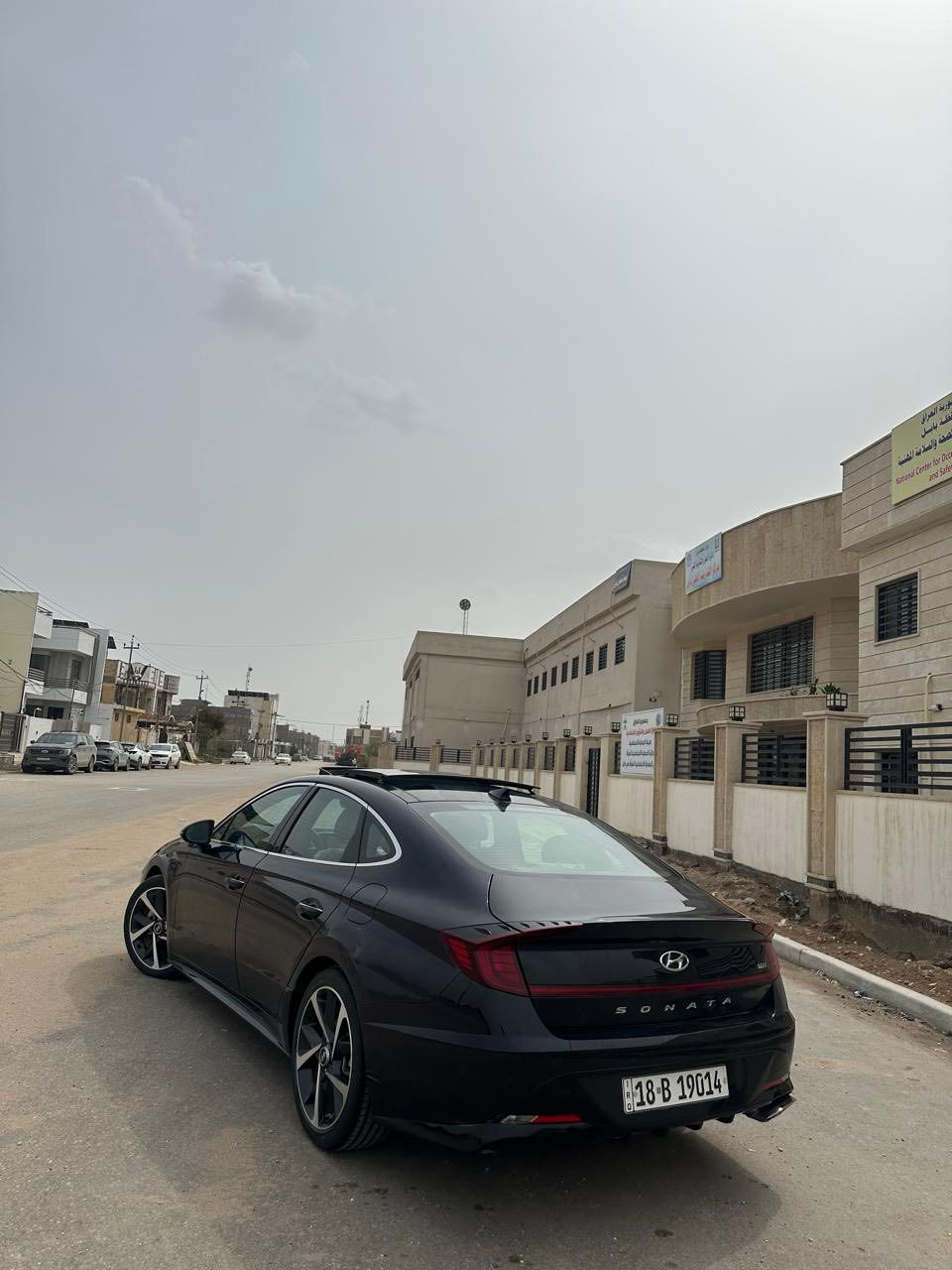 هونداي سوناتا 2023
مكينه 1600 تيربو 
ضرر فقط باب خلفي ول داير جاملغ خلفي 
وباب خلف سايق مبدله من امريكا بجم مقفل 
موصفات فول سياره 
بنرامه 
رادار امامي 
رادار خلفي 
رادار جانبي 
توقف ذاتي 
تحديد مسار 
سيارقه ذاتي 
شاشه دجتل 
ويل كب 
كشن كهرباء
كشنات تدفئه 
بصمه 
تبريد لمس 
كشنات جلد 
انضمه قياده 
سبورت 
سمارت 
نورمال 
بعد بيه هواي موصفات ما مذكوره 
رقم بابل تحويل ثاني يوم 
سعر 168 وبيه شي بسيط 
عنوان سياره بابل حله 
رقم ***********
رقم ***********
بيهن وتساب
