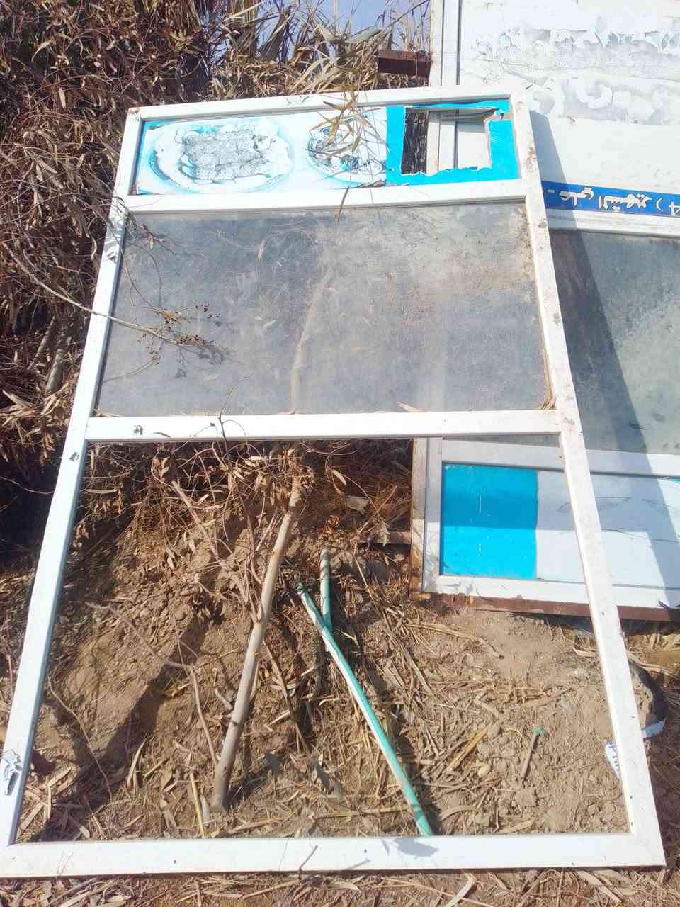 قاطع المنيوم عرض 3 ارتفاع 3 نضيف كلش اتصل وابيك خير ودلال مكان بابل الرقم ***********
