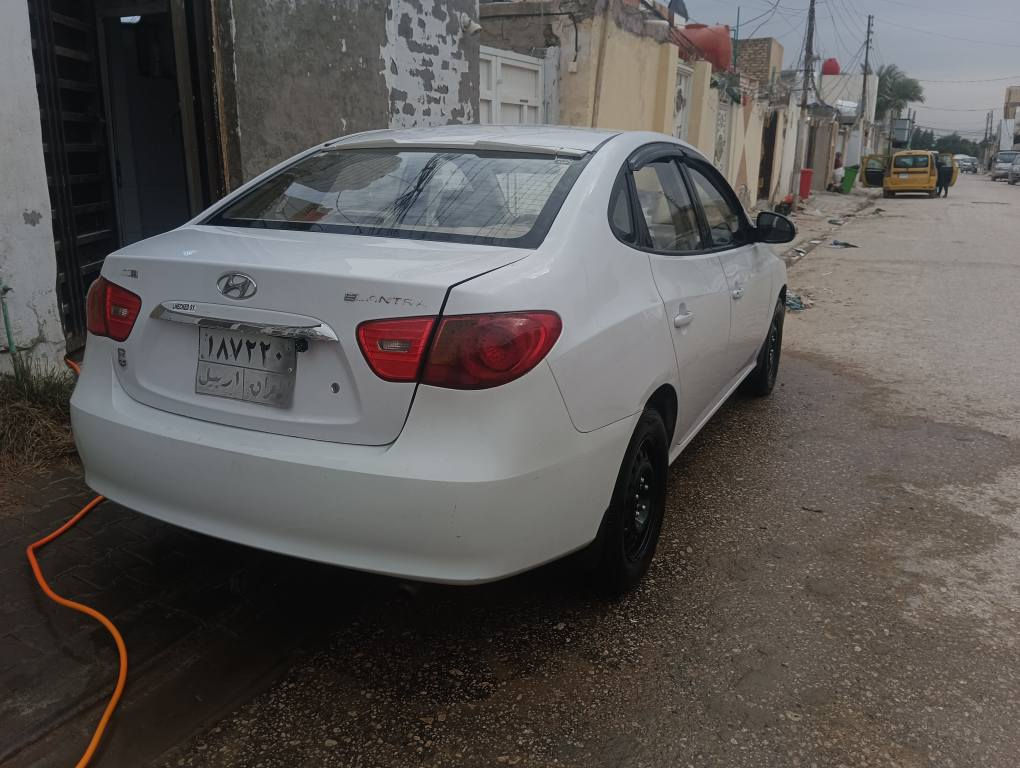 الانترا موديل 2011 كفالة عامه ماعدا بارد بسيط جدا مقدار شبر بلجاملغات الاماميه فقط مكينه طابوگه كير جديد حداديه اماميه 60% وخلفيه 100% تدفئه تبريد كله شغال 
شاشه هونداي اصليه كامره خلفيه 
للبيع او المراوس 
الاستفسار الاتصال 
***********
واتساب متوفر 
السعر 110 وبيها مجال بسيط النجف, العراق
