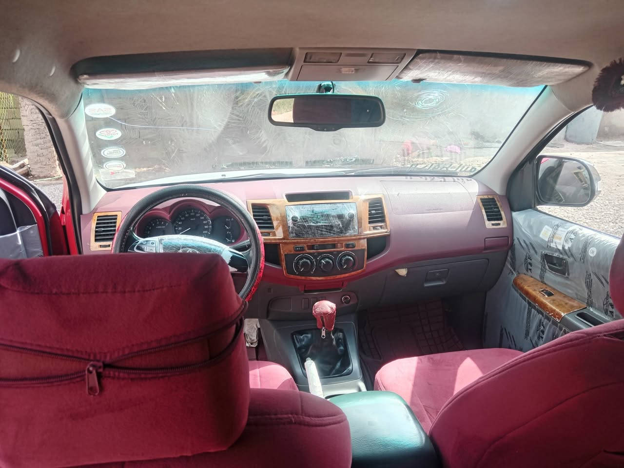 يالله سلام وعليكم بيكم 2014 رقم بصره شاصي 12 سياره بيهه شويه بلحوظ كما مظح وبيهه بدايت تنقيص تخم تاير حداديه جديده سياره خير من الله المكان البصره الدير الاستفسار ***********
