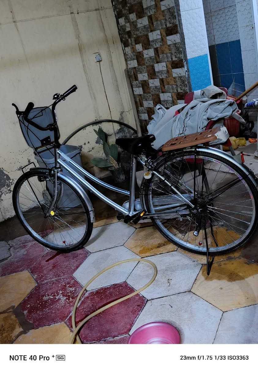 السلام عليكم بايسكل للبيع 

حجم 26 

موديل 2021 

لون رصاصي 

السعر 115 ويه غراضه 130 وبيه مجال البايسكل حلو نضيف ما ناقصه شي


**إذا كنت صاحب هذا الإعلان وتريد حذفه لأي سبب، رجاءا أرسل رسالة إلى الدعم الفني**