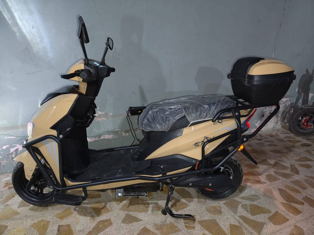 دراجه شحن سكنز مدرع
موديل 2026
عدد البطاريات 6
نظاكRبك
نظاكp البارك
سرعه3
ستخدام قليل 
السرعه99
البريك يهدروليك كهرباء
لايت زنون 
اشاره+دبل اشاره
السعر 750 
 مكاني المحموديه قرب سيطرة 75
***********
