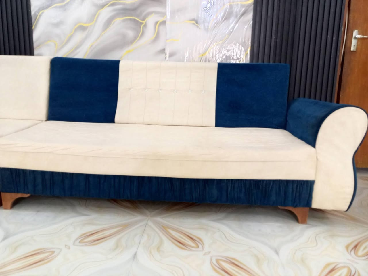 ديوان ياخذ ١١ مقعد للبيع بسعر ٢٥٠ ديوانية, القادسية


**إذا كنت صاحب هذا الإعلان وتريد حذفه لأي سبب، رجاءا أرسل رسالة إلى الدعم الفني**