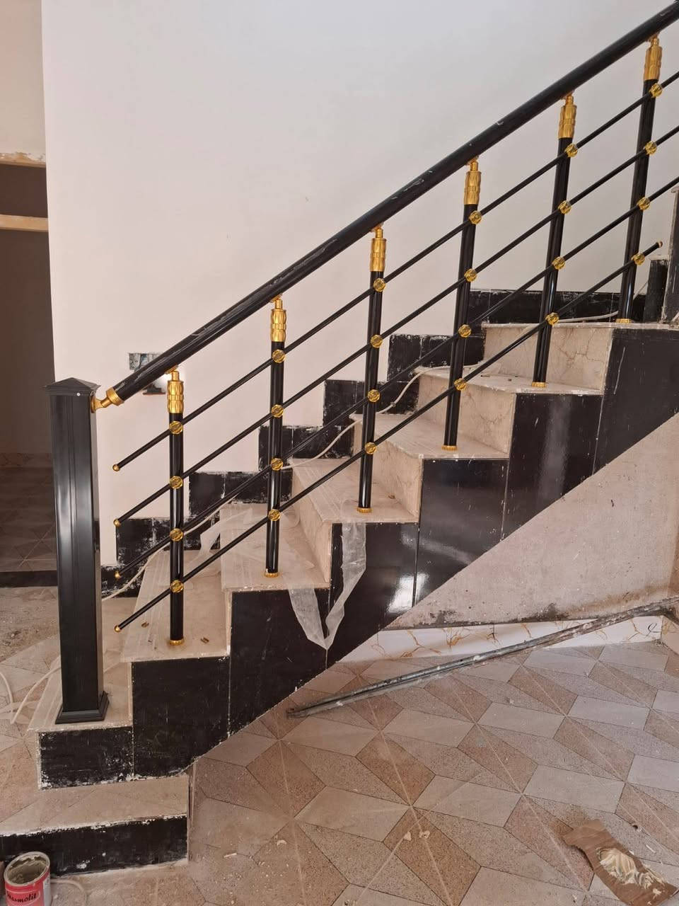 اقوه عروض للمحجرات التركيه 
صار المتر ٣٠الف فقط بين بايه وبايه عمود
٣٥الف على كل بايه عمود 
ارتفاع عالي مع اربع خطوط
سعر الدنكه العاديه ٣٥الف
سعر الدنكه المربعه ٦٥الف 
سعر الدنكه الكرستال ٨٠الف
شرط المواد تركيه درجه اولى 
تعال للشركه وشوف المواد بعينك
العنوان شارع سلام جامعه
للاتصال والاستفسال ***********
يتوفر واتساب
