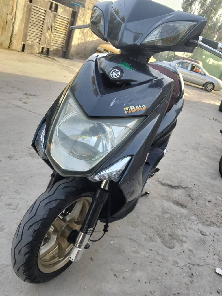 السلام عليكم دراجه سكنس لد للبيع مكينه بلادي شغاله نكره سلف الدراجه خير من الله شلعه ومعدل وبيهه تزويد صدر امامي فج صينيه يدات مال بريك   يرادلهه دسك امامي وتاير خلفي تعبان اي نقص مابيها
وهاذه رقمي *********** بغداد, العراق
