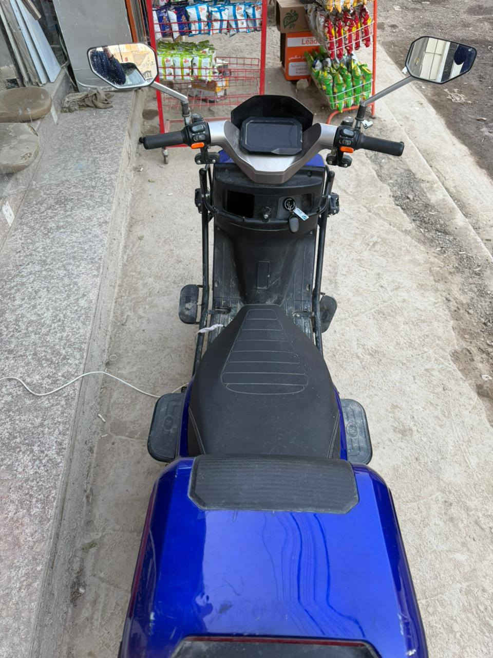 دراجة خير من الله شغالة
1 بصمة و سويج و كارت 
2-كلوبات عالي ناصي و رماش زنون 
3- البطاريات 6 المسطرو الطويلة 
دراجة فول مواصفات موديل 2025
عطلهة الحساس مال شحن فقط يرادلة تنظيف
السعر 850وبيهة مجال 
للاستفسار ***********
