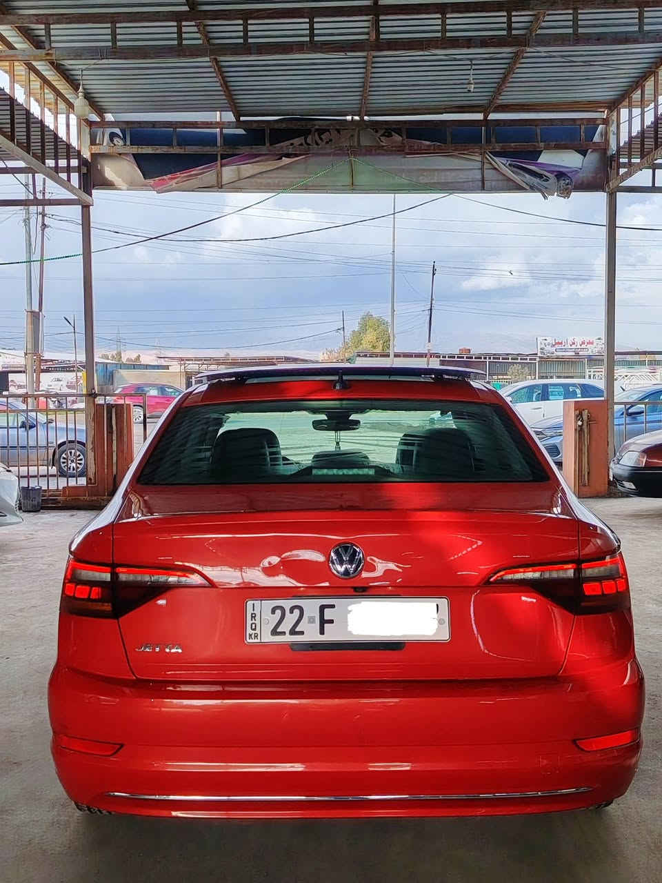 سلام عليكم سيارة فوكس واجن جيتا  موديل 2019  
لون مميز برتقالي مكينه 1.4 توربو 
مواصفات بانوراما بصمة هدبريك بصمة  رادار امامي وجانبي كشنات ايتر كشنات جلد شاشه كبير كامره حساسات تحكم ستيرن لايتات وبكلايت LED ويل كروم كير عادي 6 نمر 
ضرر بوند بدون دواخل إيربك ستيرن رقم سنوية هزا جديد ماشيه 115-مكينه كير شرط 
مراوسه حسب القناعة
عنوان طريق أربيل موصل ناحية برطلة
للاستفسار ***********/***********
السعر 125 $$ وبي مجال
