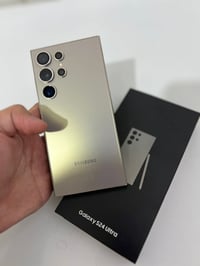 للبيع Samsung S24 Ultra 📱🔥 اني فاتح كارتونتة على ايدي نظيف جداً، بحالة...