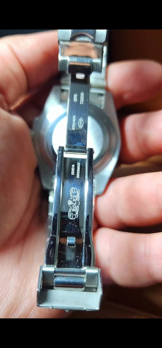 سلام عليكم ارخص من الجملة رولكس ماستر كلهن اوتو ١٠ قطع القطعه على ٥٠ الف متوفر توصيل
واتس ***********
