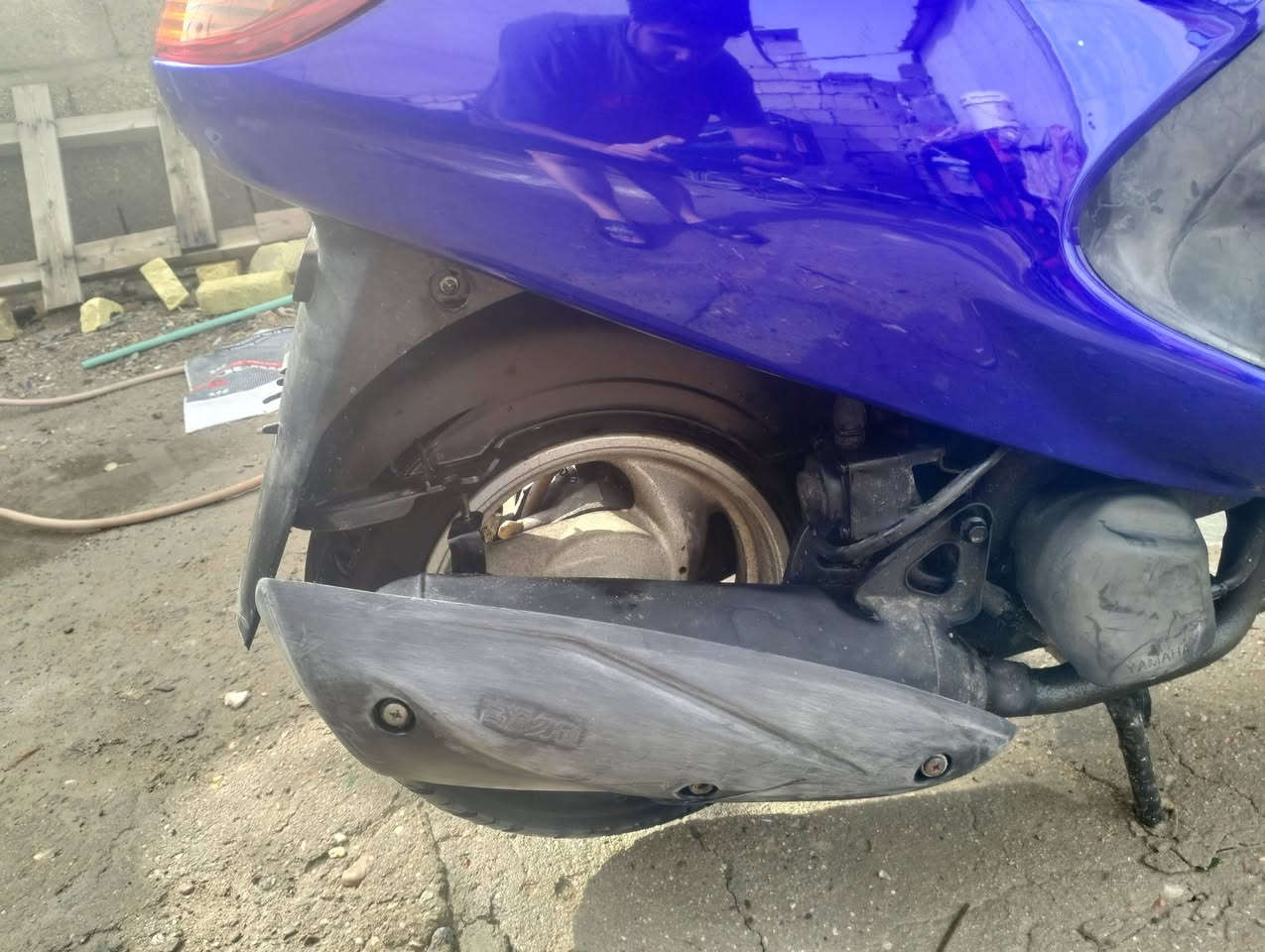 السلام عليكم
دراجه فراشه فحل دسك رمبه صارله شهر من طلعتله من الوكيل دراجه نضيفه كلش نكره سلف وكلشي ما ناقصها كامله من كلشي 
 السودات كله ملحه واوراقه مال الوكيل موجوده
مكاني امن الداخلي 
سعره 750 وبيها مجال 
رقمي ***********
